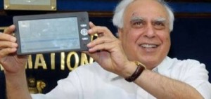 Aakash 4 Low cost tablet for Rs 3000 – Government plans